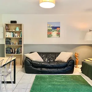 https://blagnac-appartement-t2-avec-jardin-parking-et-climatisation.midi-pyreneeshotels.com