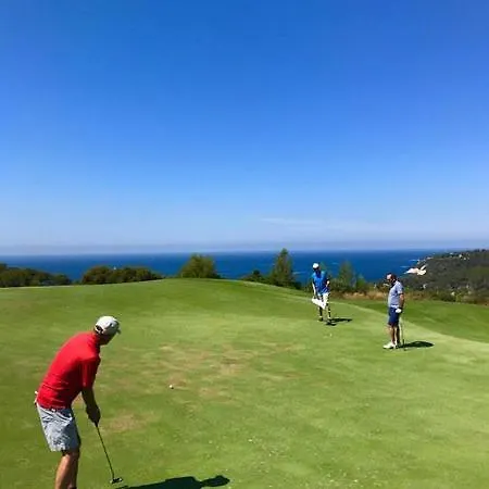 Appartement HAMEAU DES AMANDIERS - vue mer, golf et vignes à Saint-Cyr-sur-Mer France