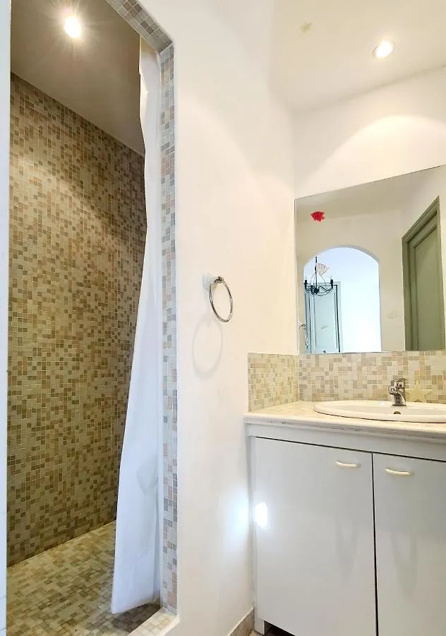 Appartement HAMEAU DES AMANDIERS - vue mer, golf et vignes à Saint-Cyr-sur-Mer France