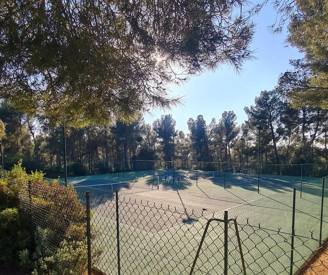 Appartement HAMEAU DES AMANDIERS - vue mer, golf et vignes à Saint-Cyr-sur-Mer 0*,  France